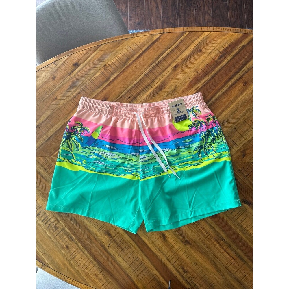 Chubbies Men’s Swim Trunks XXL NWT 5.5” Inseam Mesh Lined Summer Beach Shorts